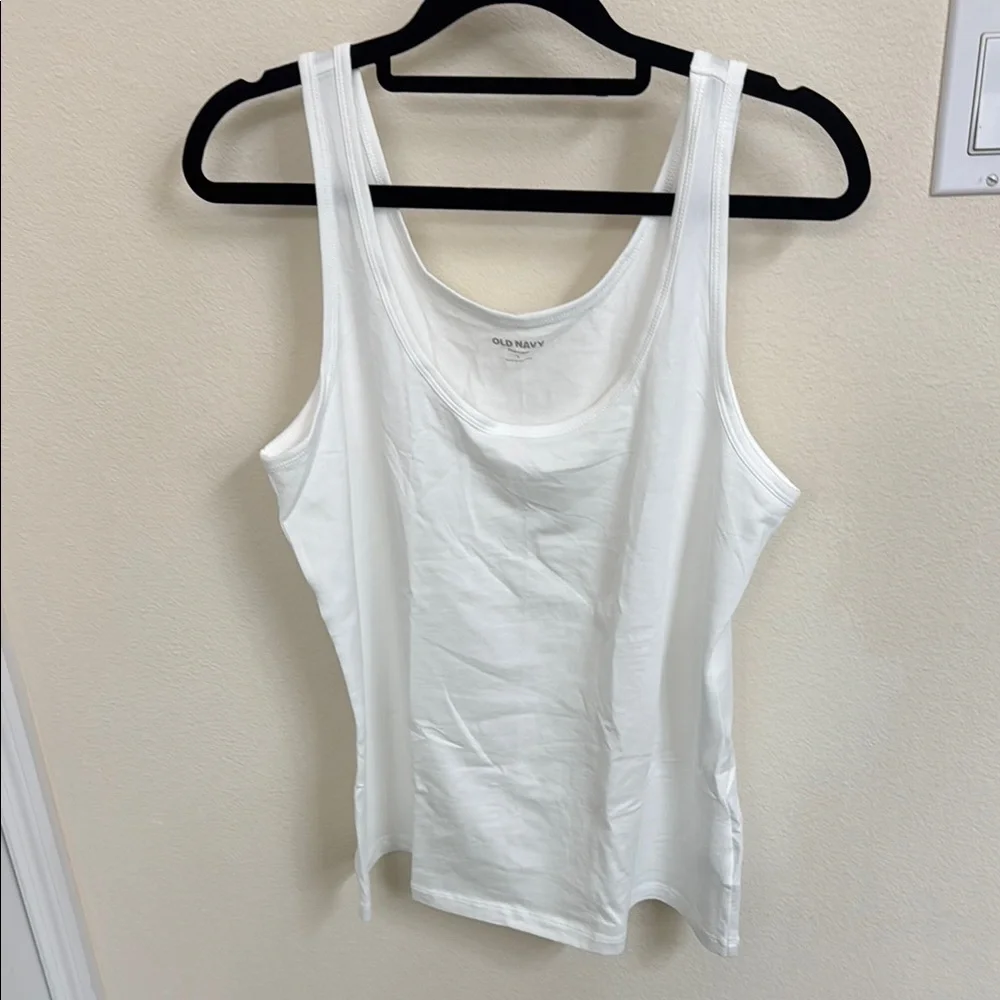 Old Navy Never Worn Fitted White Tank Top - Picture 1 of 2